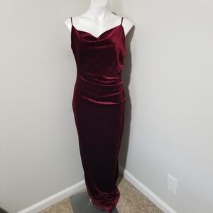 Sz L Aakaa Burgundy Velvet Cowlneck Gown with Right Side Slit, Adjustable Straps